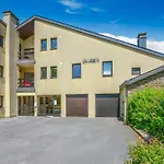Prázdninový dům In Fays With Garden *