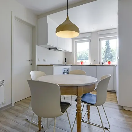 Casa vacanze In Fays With Garden