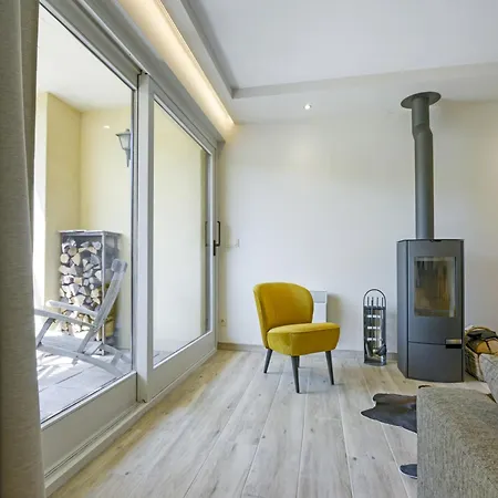 Casa vacanze In Fays With Garden