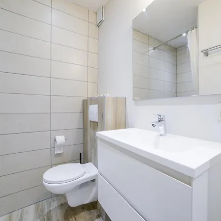 Casa vacanze In Fays With Garden *