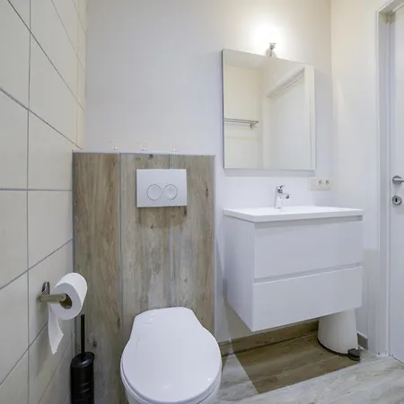 In Fays With Garden *